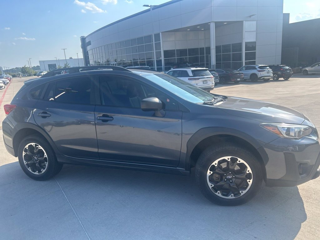 Used 2021 Subaru Crosstrek 2.0i AWD/4WD image 2