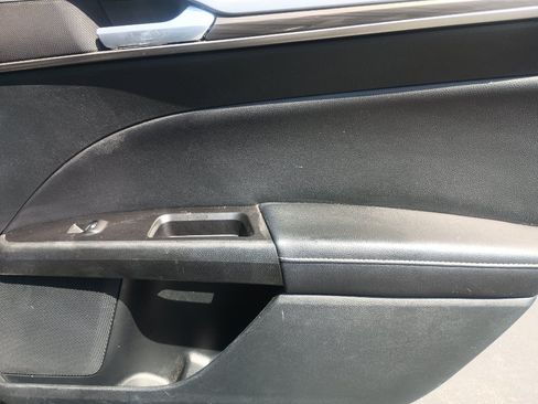 Used 2017 Ford Fusion SE w/ Fusion SE Technology Package FWD image 31