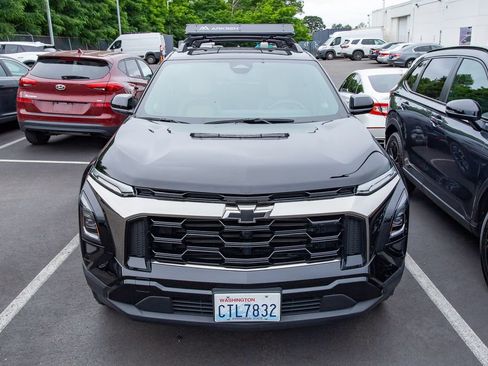 Used 2025 Chevrolet Equinox ACTIV AWD/4WD image 2