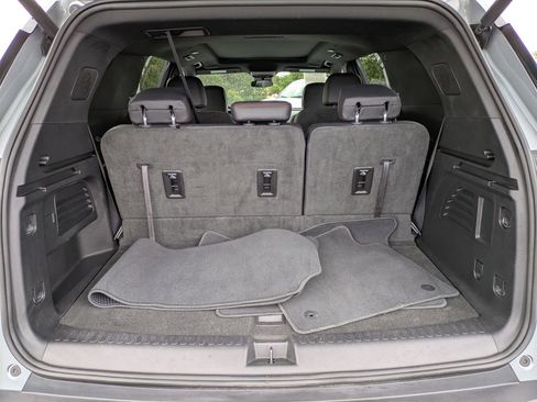 Used 2025 Chevrolet Traverse Z71 w/ Driver Confidence Package AWD/4WD image 29