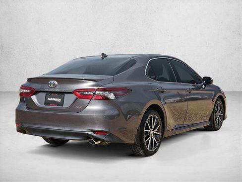 Used 2023 Toyota Camry XLE FWD image 5