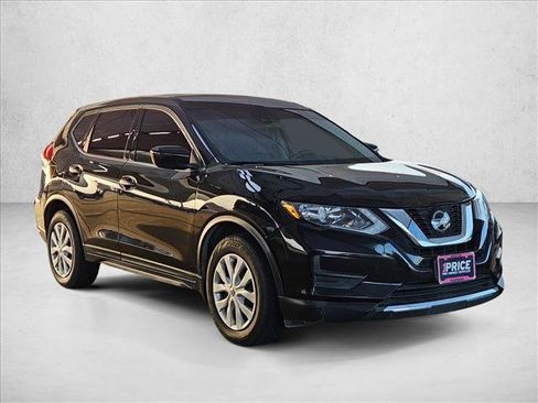Used 2019 Nissan Rogue S FWD image 3