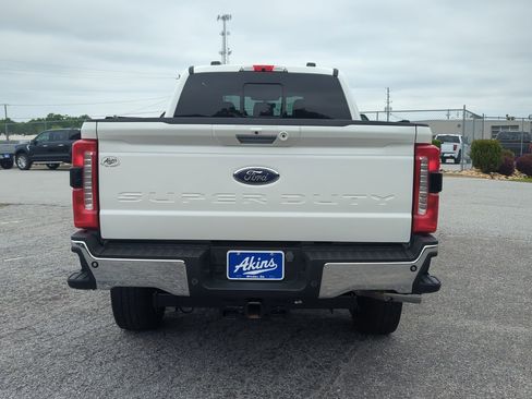 Certified 2023 Ford F250 Lariat w/ Chrome Package AWD/4WD image 4