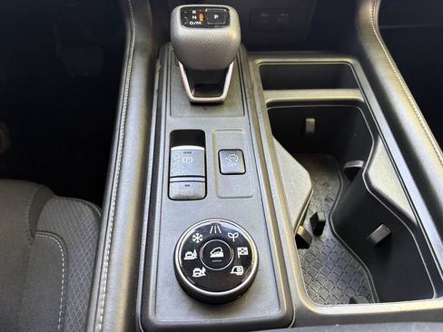 Used 2024 Nissan Pathfinder S w/ Cargo Package AWD/4WD image 20
