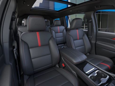 New 2026 Chevrolet Traverse RS w/ LPO, Floor Liner Package image 17