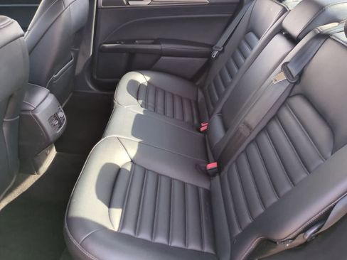 Used 2020 Ford Fusion SEL FWD image 19