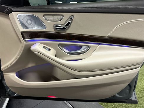 Used 2015 Mercedes-Benz S 550 4MATIC Sedan image 25