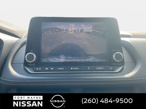 Used 2023 Nissan Rogue SV AWD/4WD image 16
