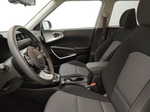 Used 2023 Kia Soul S image 17