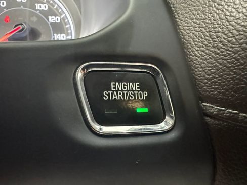 Used 2022 GMC Acadia SLE w/ Driver Convenience Package AWD/4WD image 17