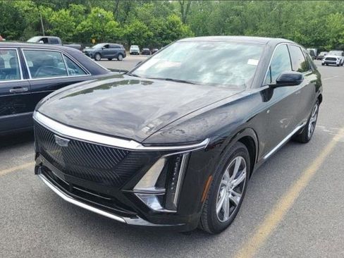 Used 2024 Cadillac Lyriq Tech RWD image 1