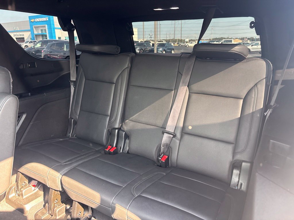 Used 2021 Chevrolet Tahoe Z71 w/ Luxury Package AWD/4WD image 12