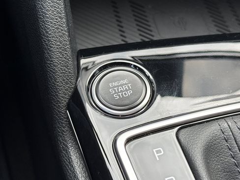 Certified 2025 Kia Sportage EX image 20
