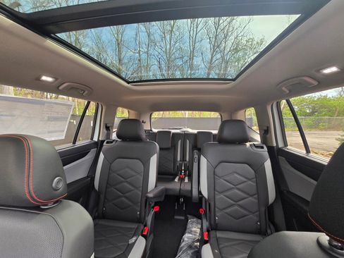 New 2026 Volkswagen Atlas Peak Edition AWD/4WD image 19