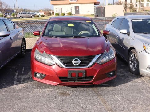 Used 2017 Nissan Altima 2.5 SL w/ 2.5 Technology Package image 3