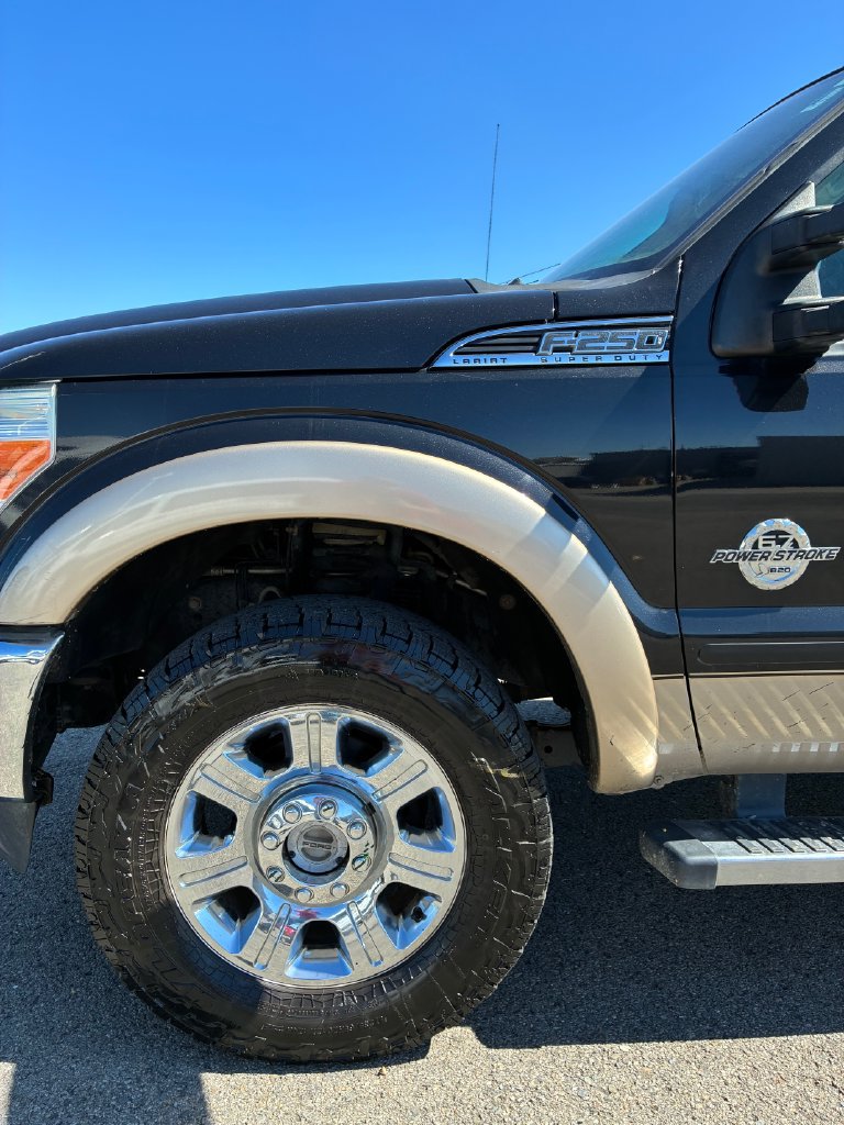 Used 2012 Ford F250 Lariat w/ Lariat Ultimate Pkg AWD/4WD image 9