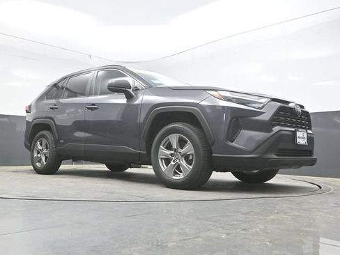 Used 2023 Toyota RAV4 LE AWD/4WD image 34