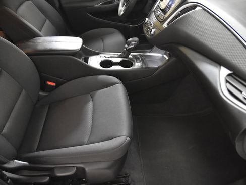 Used 2023 Chevrolet Malibu LT FWD image 31