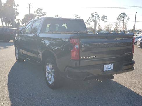 Used 2022 Chevrolet Silverado 1500 Custom image 4
