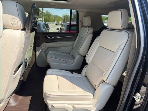 Certified 2021 GMC Yukon XL Denali AWD/4WD image 25