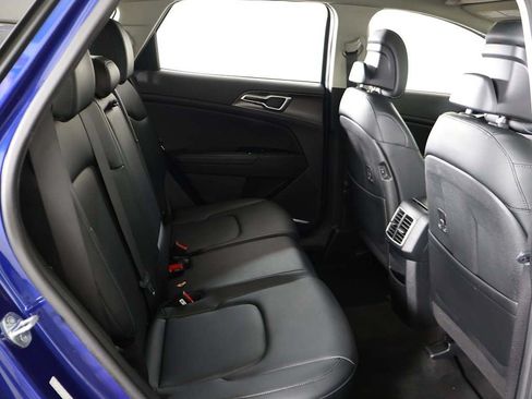 Used 2023 Kia Sportage EX AWD/4WD image 34