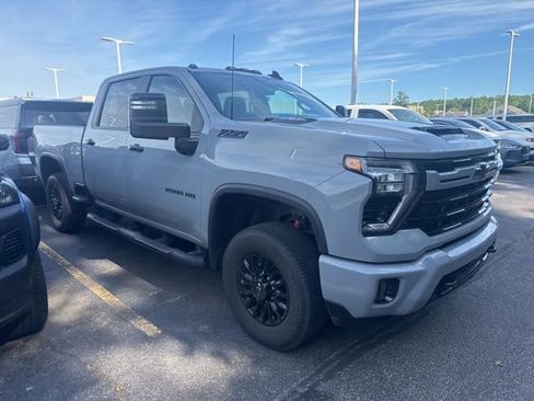 Used 2024 Chevrolet Silverado 2500 LT w/ Z71 Sport Edition AWD/4WD image 2