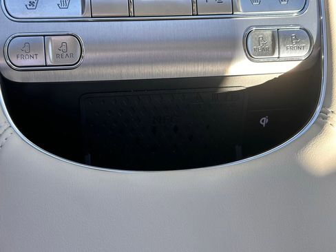 Used 2025 Genesis G90 3.5T image 38