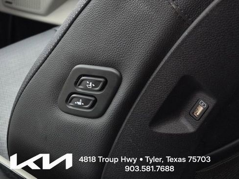 Used 2024 Kia Carnival SX Prestige FWD image 29