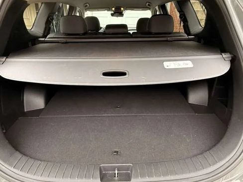Used 2023 Hyundai Santa Fe SEL FWD image 3