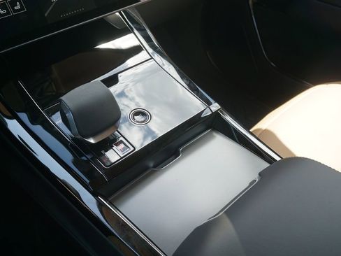 New 2025 Land Rover Range Rover Sport Dynamic SE image 14