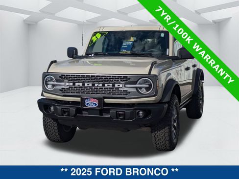 Certified 2025 Ford Bronco Badlands image 7