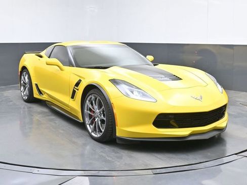 Used 2017 Chevrolet Corvette Grand Sport RWD image 2