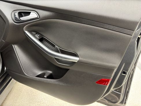 Used 2017 Ford Focus ST image 13