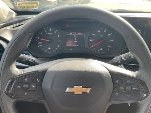 Used 2024 Chevrolet Trax LS w/ LS Convenience Package image 6