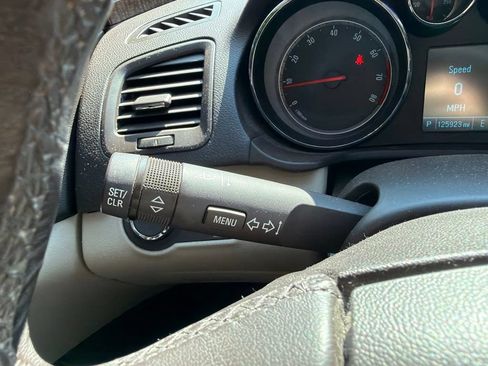 Used 2012 Buick Regal Leather FWD image 14