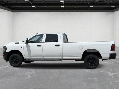 New 2026 RAM 2500 Tradesman AWD/4WD image 7