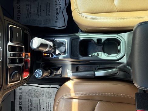 Used 2022 Jeep Wrangler Unlimited Rubicon 4xe w/ Dual Top Group image 34