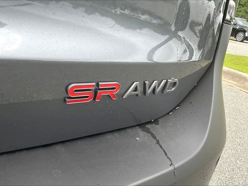 New 2025 Nissan Kicks SR AWD/4WD image 11