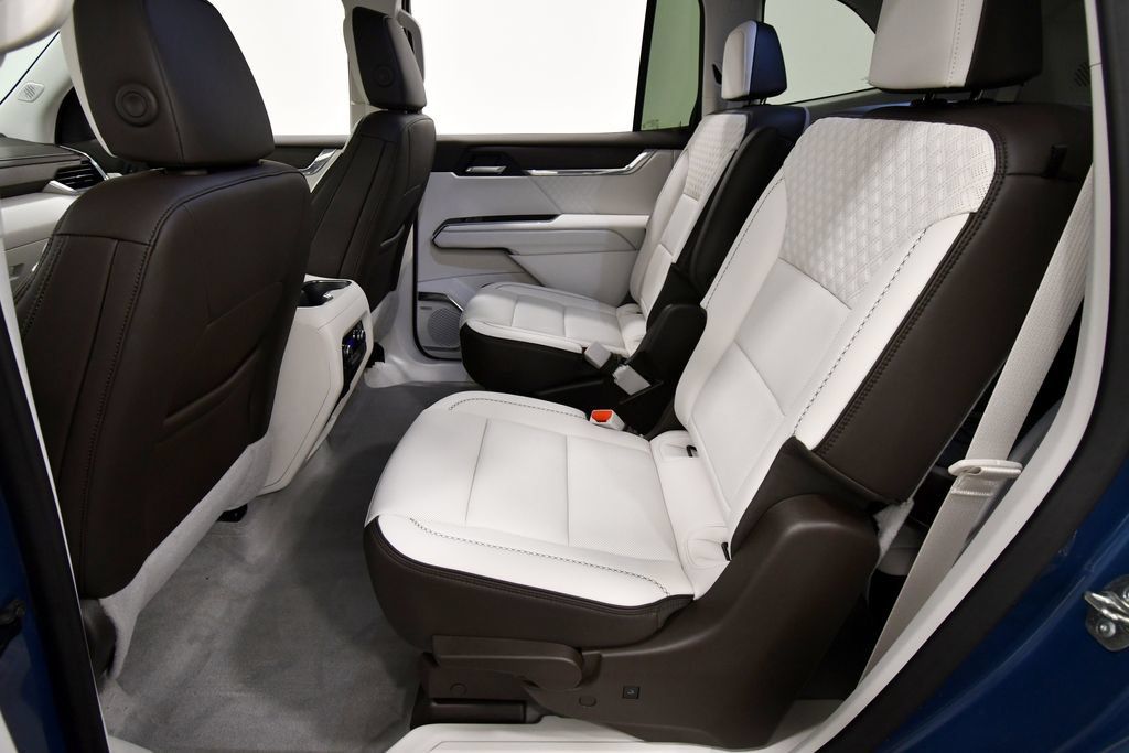 Used 2024 GMC Acadia Denali FWD image 15