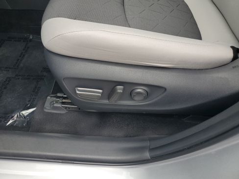 Certified 2025 Toyota RAV4 XLE w/ Convenience Package FWD image 23