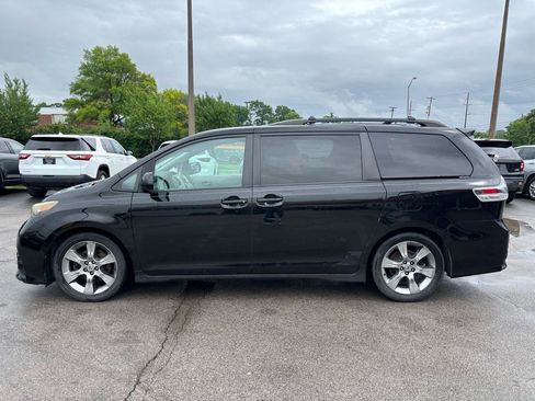 Used 2011 Toyota Sienna SE w/ Preferred Pkg FWD image 6