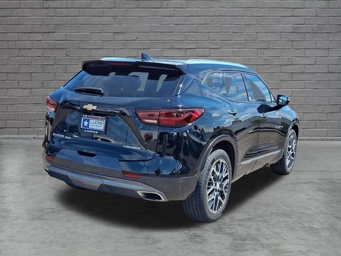 Used 2025 Chevrolet Blazer Premier w/ Enhanced Convenience Package AWD/4WD image 11