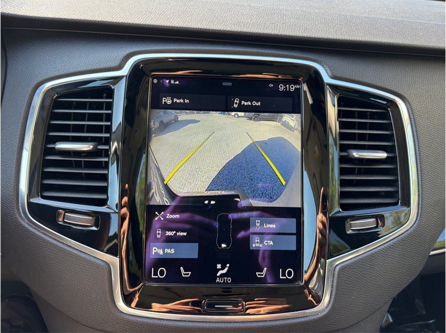 Used 2018 Volvo XC90 T6 Momentum w/ Convenience Package AWD/4WD image 32