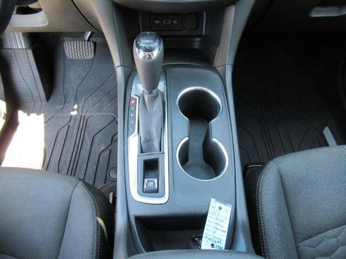 Used 2020 Chevrolet Equinox LT image 23