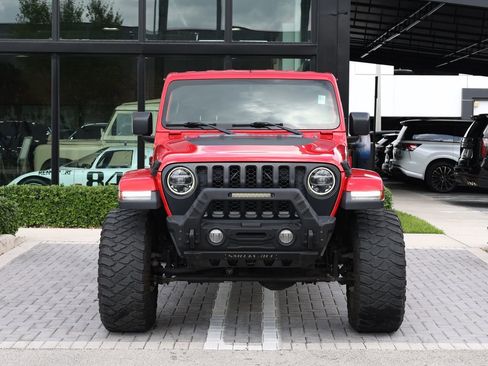 Used 2020 Jeep Gladiator Overland image 3