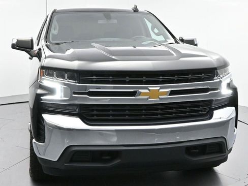 Used 2022 Chevrolet Silverado 1500 LT AWD/4WD image 2