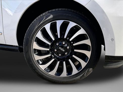 Used 2023 Lincoln Navigator Black Label image 8