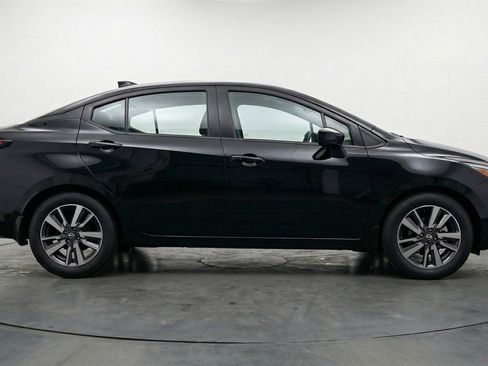 Used 2025 Nissan Versa SV FWD image 11