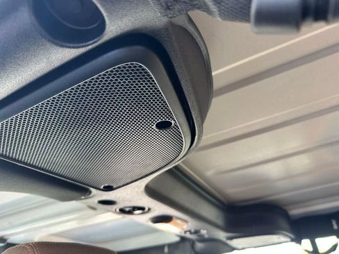 Used 2016 Jeep Wrangler Unlimited Sahara image 21