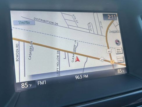 Used 2015 Nissan Pathfinder Platinum image 9